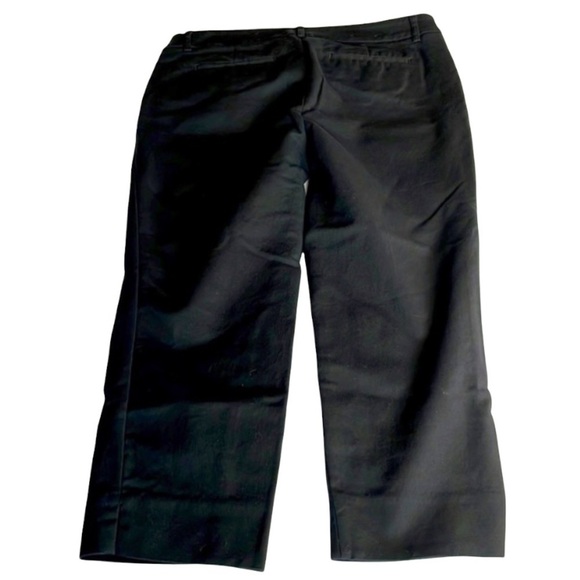 HILARY Radley Black Cotton Capri Pants - Picture 3 of 9